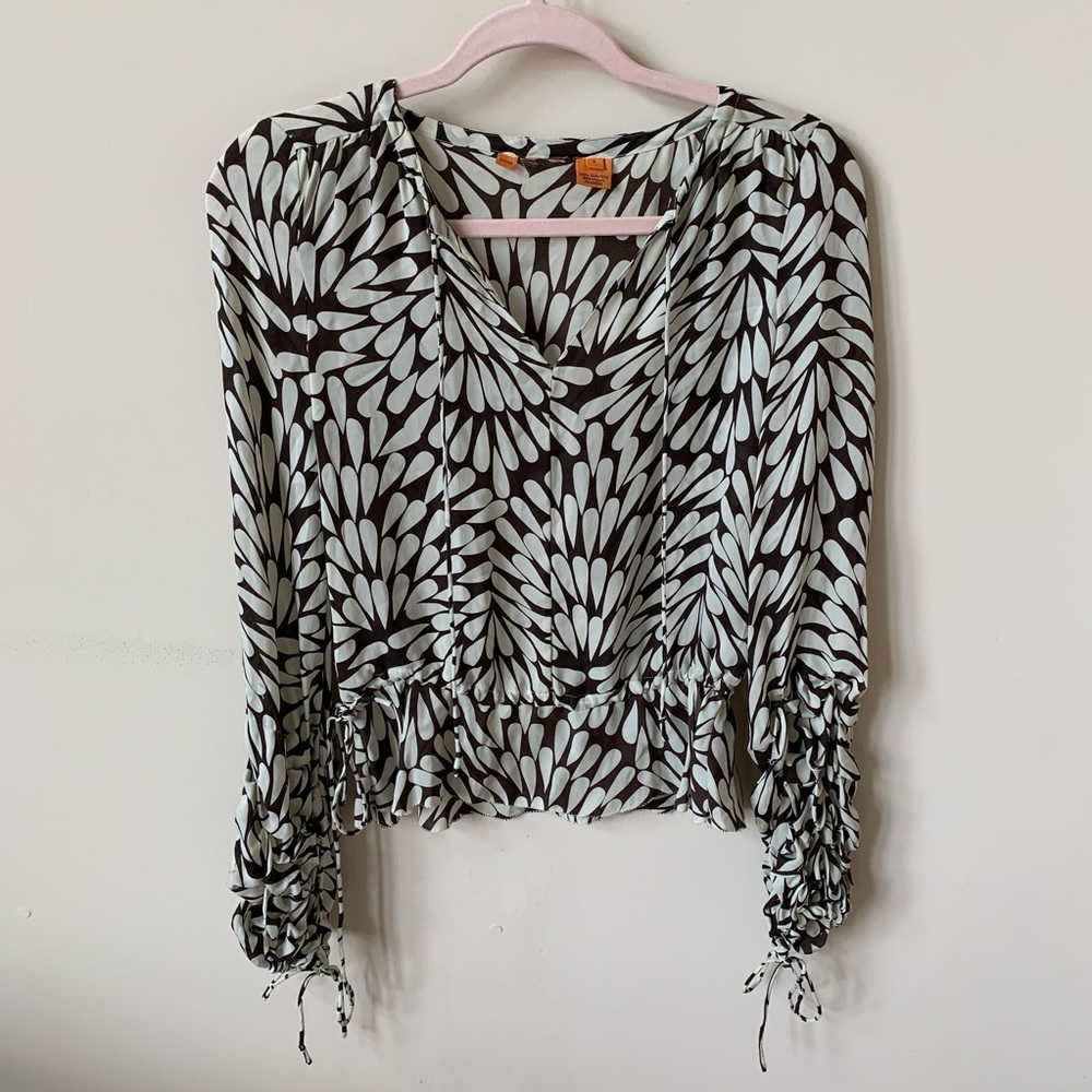 Tory Burch 100% silk floral top 4174